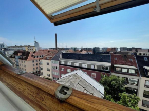 Schöne einfache zentrale Ferienwohnung über den Dächern der Stadt